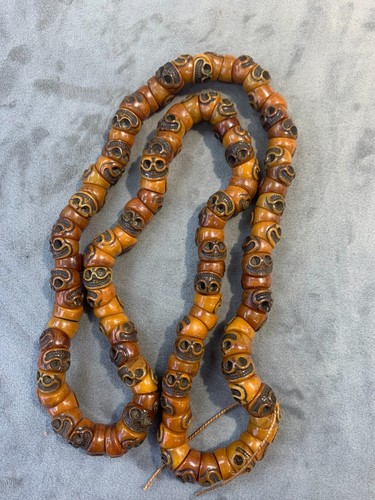 Wonderful tibetan hand - tibetan, carved